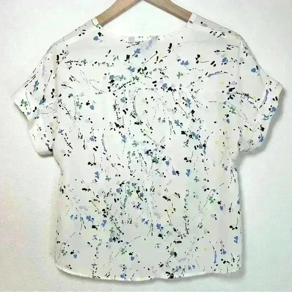 Banana Republic Women’s Wrap-Front White Floral Top Size XS - Picture 8 of 14